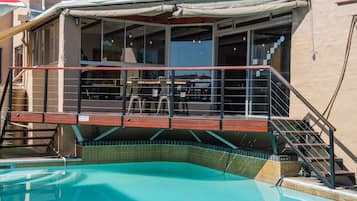 Sun deck