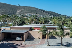 Exterior - Ramasibi Guest Services (Cape Town)