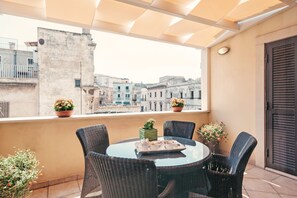 Exclusive Double Room | Frette Italian sheets, premium bedding, minibar, in-room safe