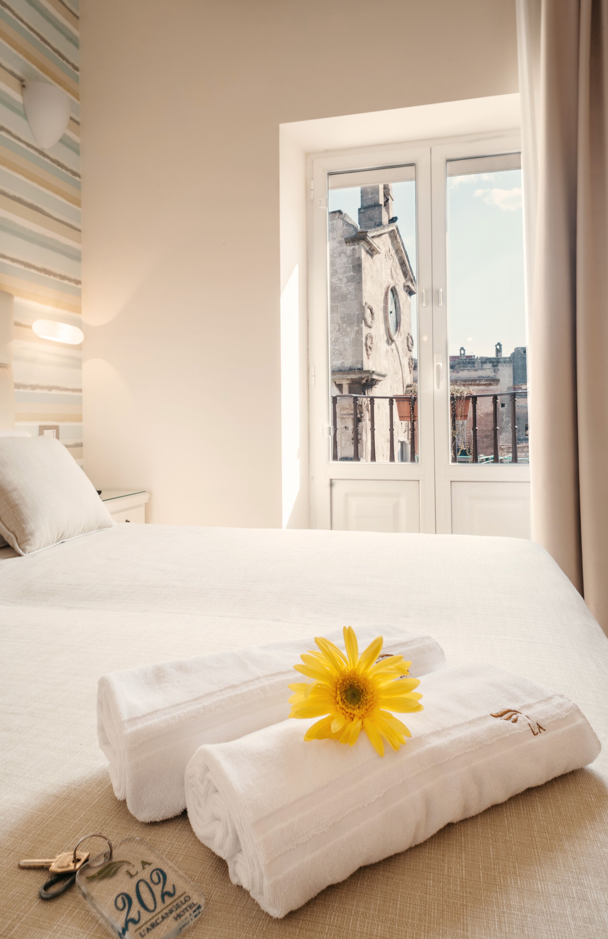 standard double room, 1 double or 2 single beds | 1 bedroom, frette italian sheets, premium bedding, minibar