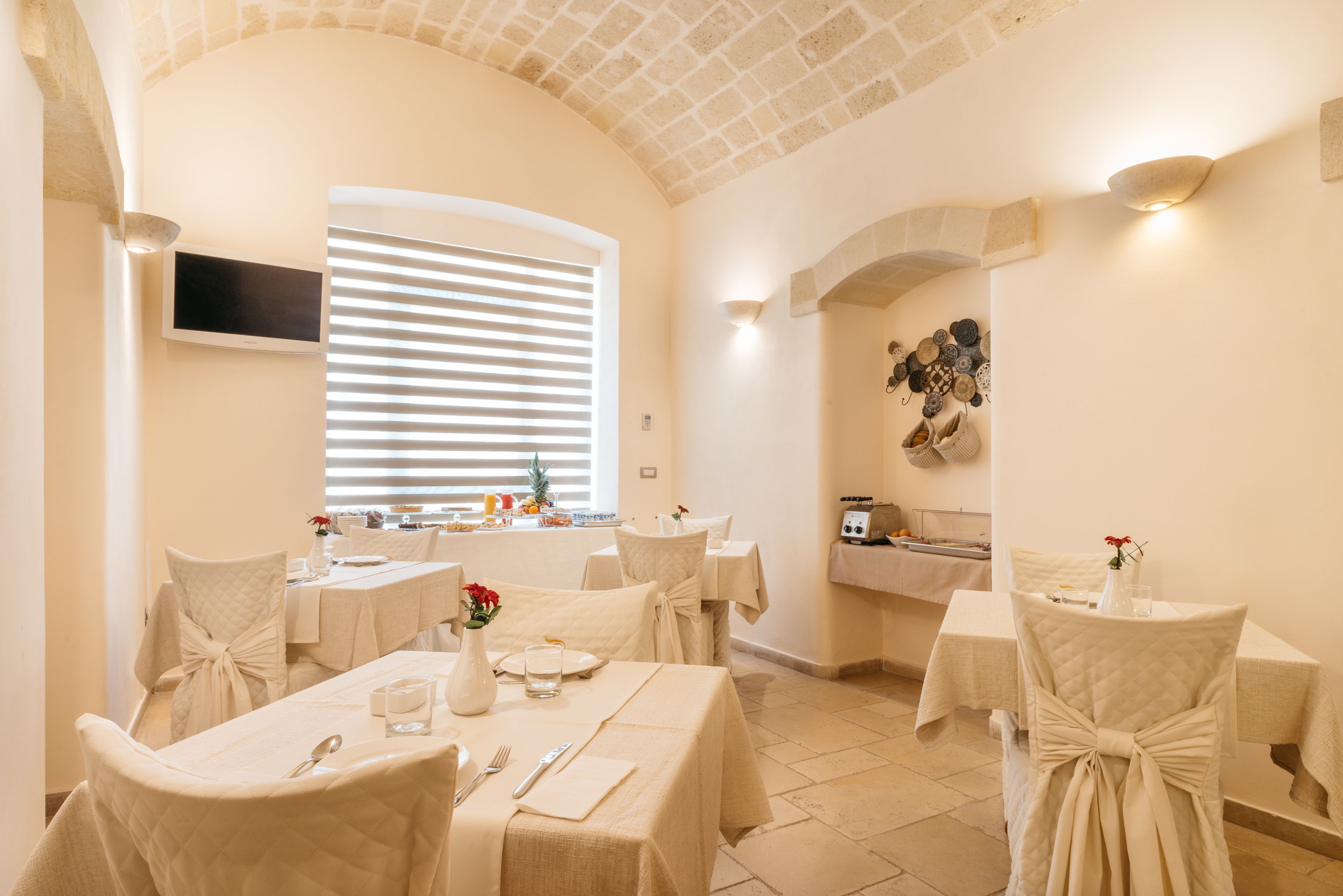 daily buffet breakfast (eur 8 per person)