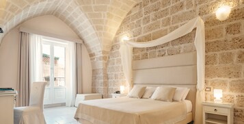 Sábanas italianas Frette, ropa de cama de alta calidad y minibar