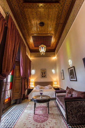 Suite royale, balcon | Lit avec matelas Select Comfort, coffre-fort, fer et planche à repasser
