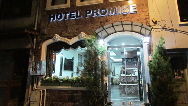 Property entrance - Hotel Promise (Istanbul)