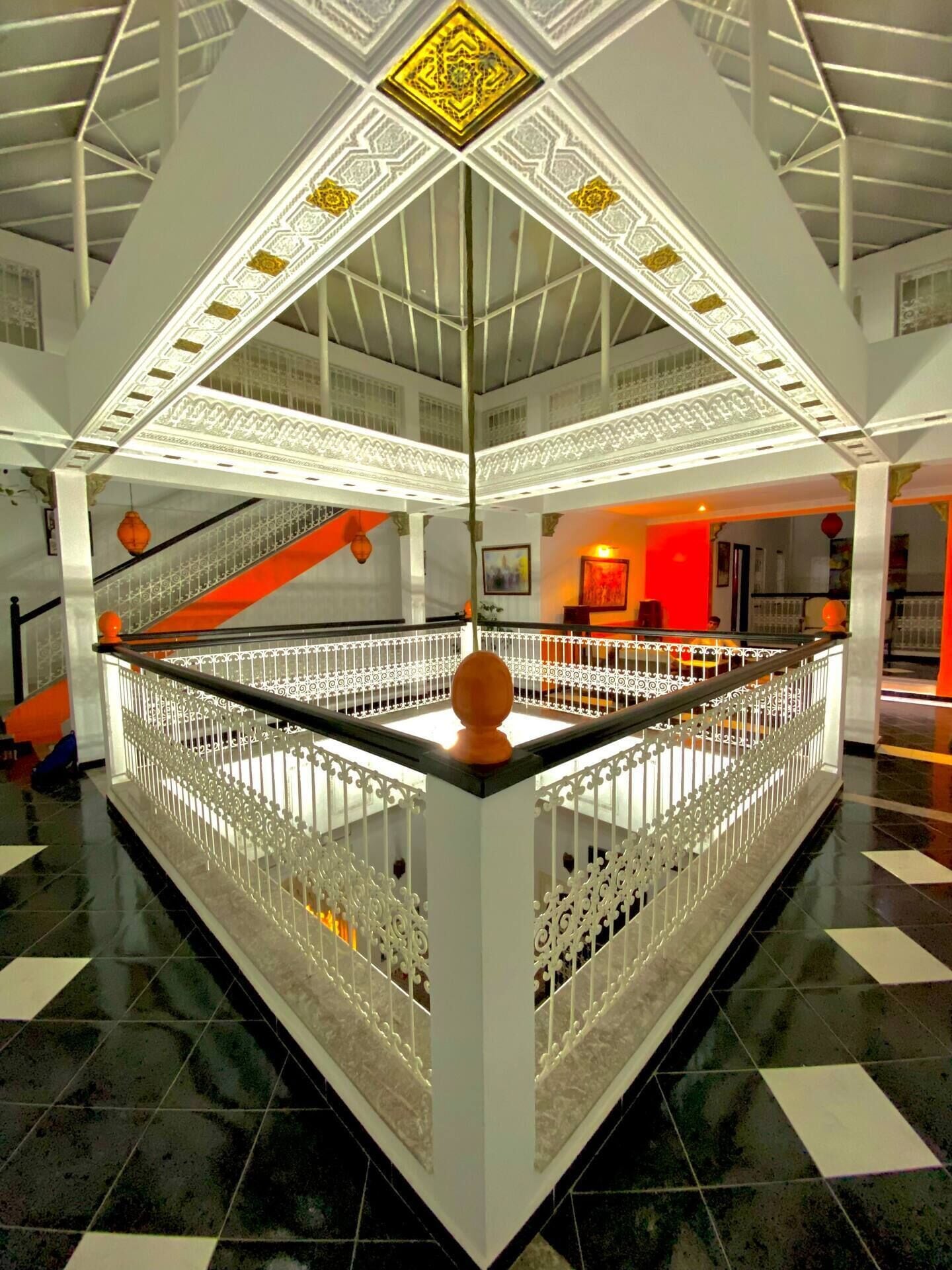 24-inch LCD TV with satellite channels, heated floors