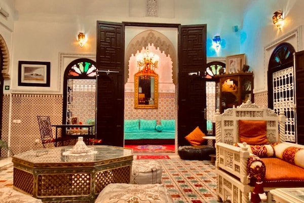 24-inch LCD TV with satellite channels, heated floors