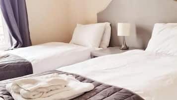 Standard Twin Room, Ensuite, Sea View