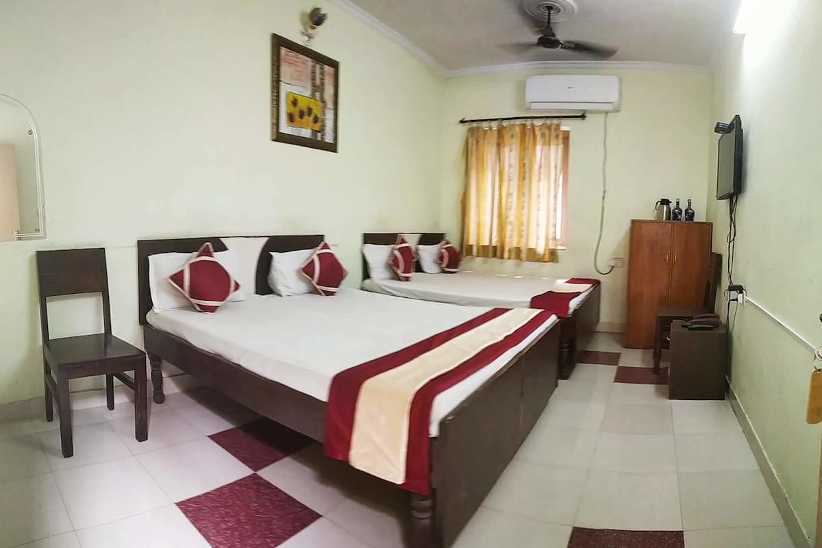 Daunenbettdecken, Zimmersafe, individuell eingerichtet