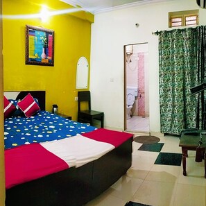 Deluxe Room, 1 Double Bed | Down comforters, in-room safe, individually furnished - Hotel Satkar (Jaipur)