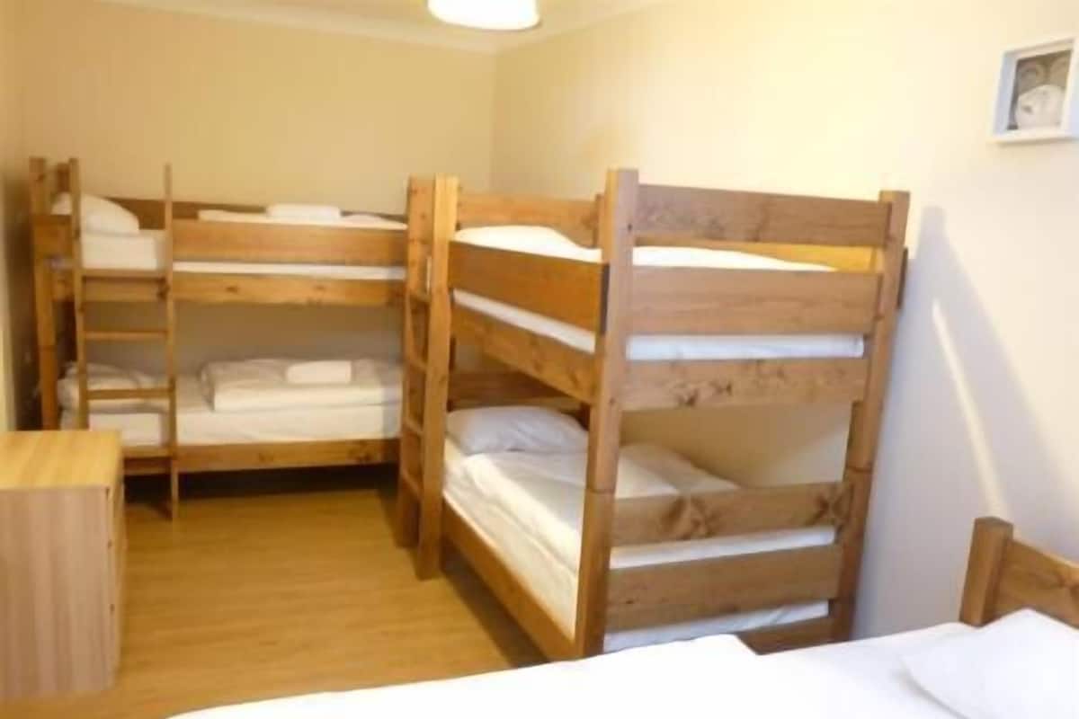 Family Room, Multiple Beds, Ensuite | Iron/ironing board