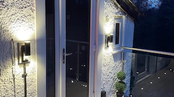 Romantic Double Room, Ensuite (Decked Balcony) | 1 bedroom