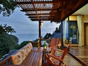 Grand Deluxe Cottage | Beach/ocean view