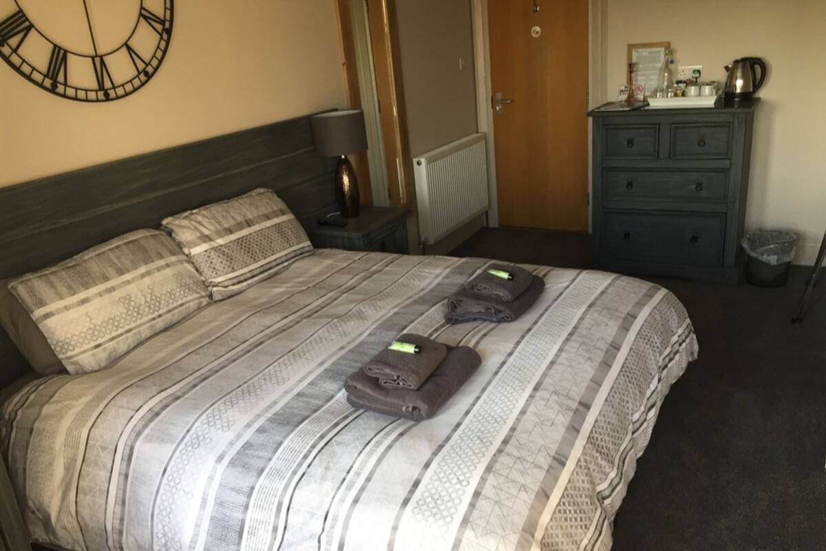 Family Quadruple Room, Ensuite, Garden View