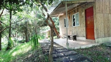Cabin Deluxe (With Air Conditioner)