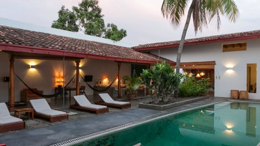 Los Patios Hotel