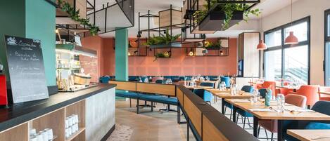 Breakfast, lunch, dinner served; French cuisine