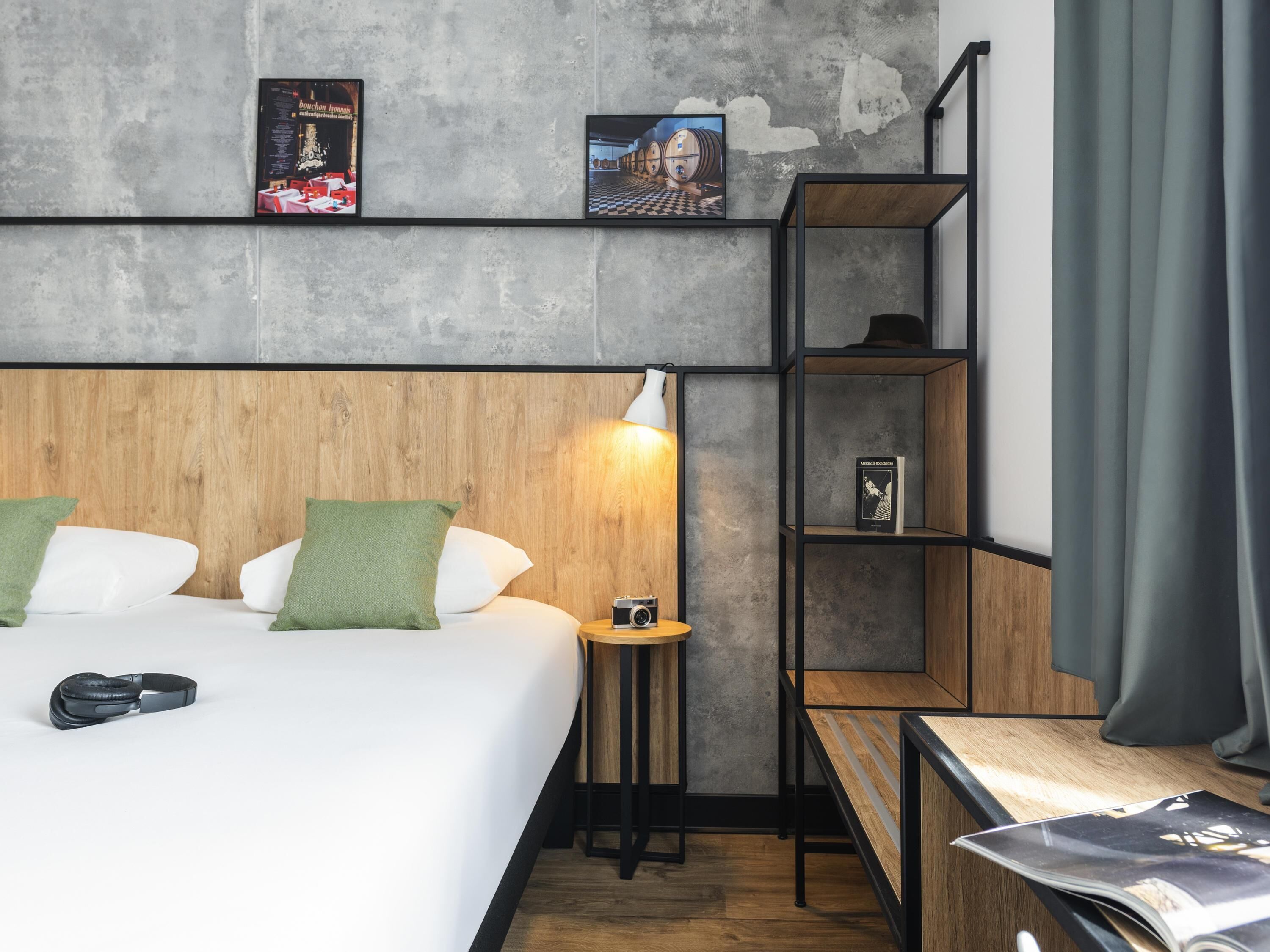 standard room, 1 double bed | premium bedding, desk, blackout curtains, soundproofing