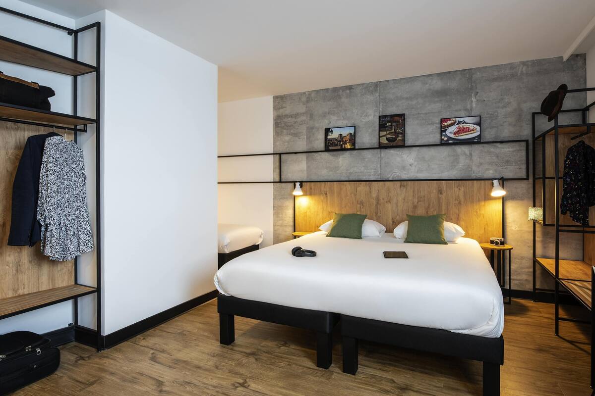 standard room, 1 double bed with sofa bed | premium bedding, desk, blackout curtains, soundproofing