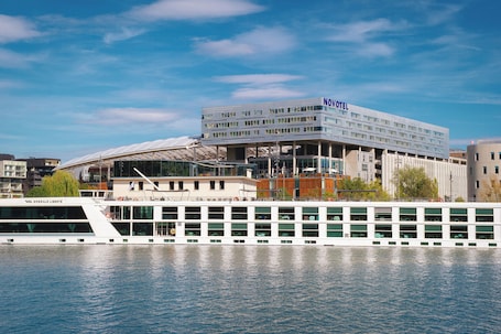Exterior. Novotel Lyon Centre Confluence Bord de Saone