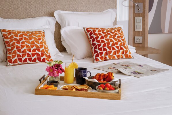1 bedroom, premium bedding, minibar, in-room safe