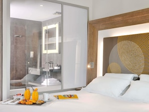 1 quarto, roupas de cama premium, frigobar, cofres nos quartos