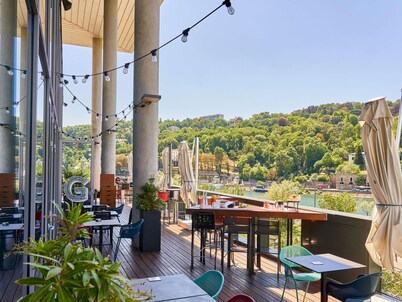 Novotel Lyon Centre Confluence Bord de Saone
