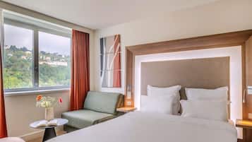 1 bedroom, premium bedding, minibar, in-room safe