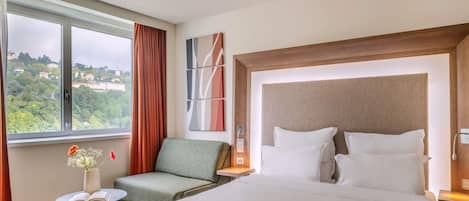 1 bedroom, premium bedding, minibar, in-room safe