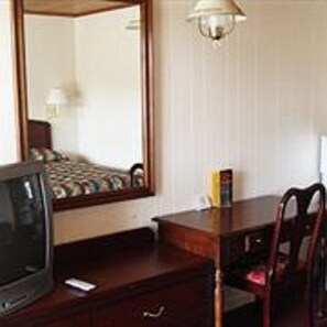 标准房, 1 张特大床, 无烟房 | 客房服务设施