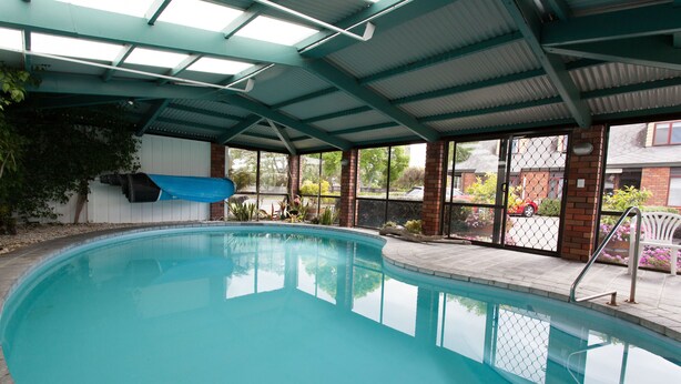 Indoor pool - Alton Lodge Motel (Whakatane)