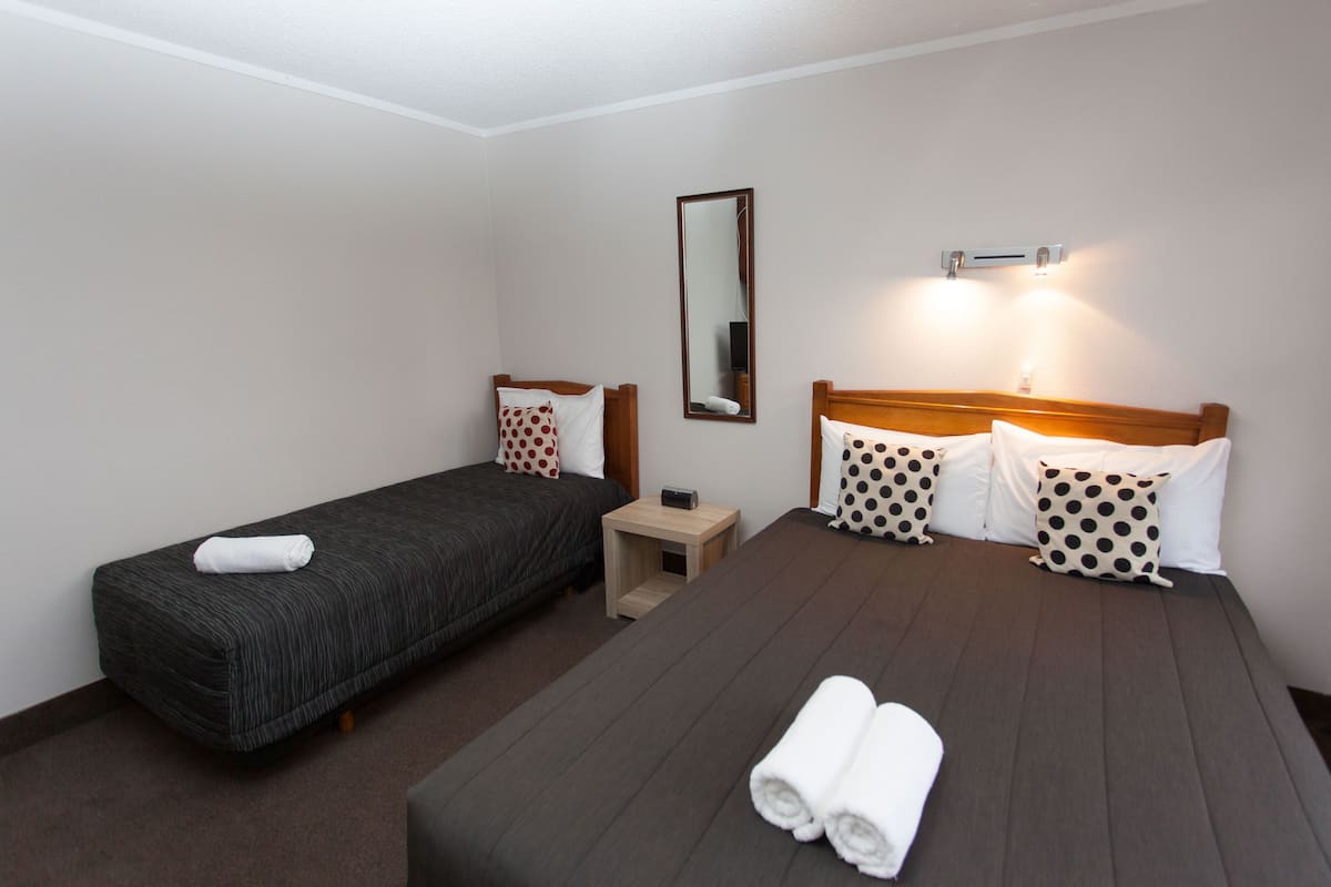 One Bedroom Suite | Strygejern/strygebræt, baby-/barnesenge, gratis Wi-Fi, sengetøj
