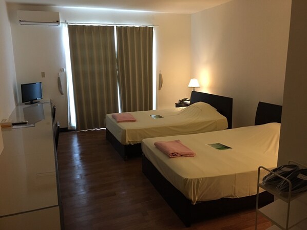 Coffre-fort, bureau, accès au Wi-Fi (inclus)