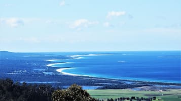 Chalé clássico, 1 cama Queen, vista para o oceano | Terraço/pátio