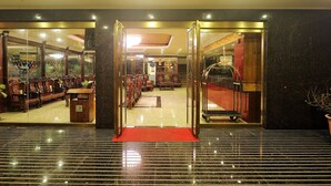 Property entrance - Saipan Ocean View Hotel (Saipan)