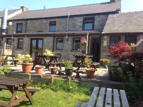 Bar (on property) - The Queen Anne (Buxton)