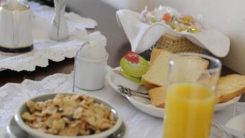 Free daily full breakfast