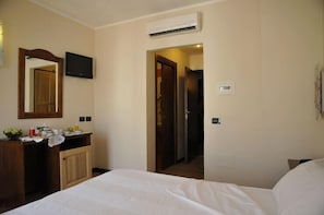 Sábanas de algodón egipcio, colchones con pillow-top y minibar