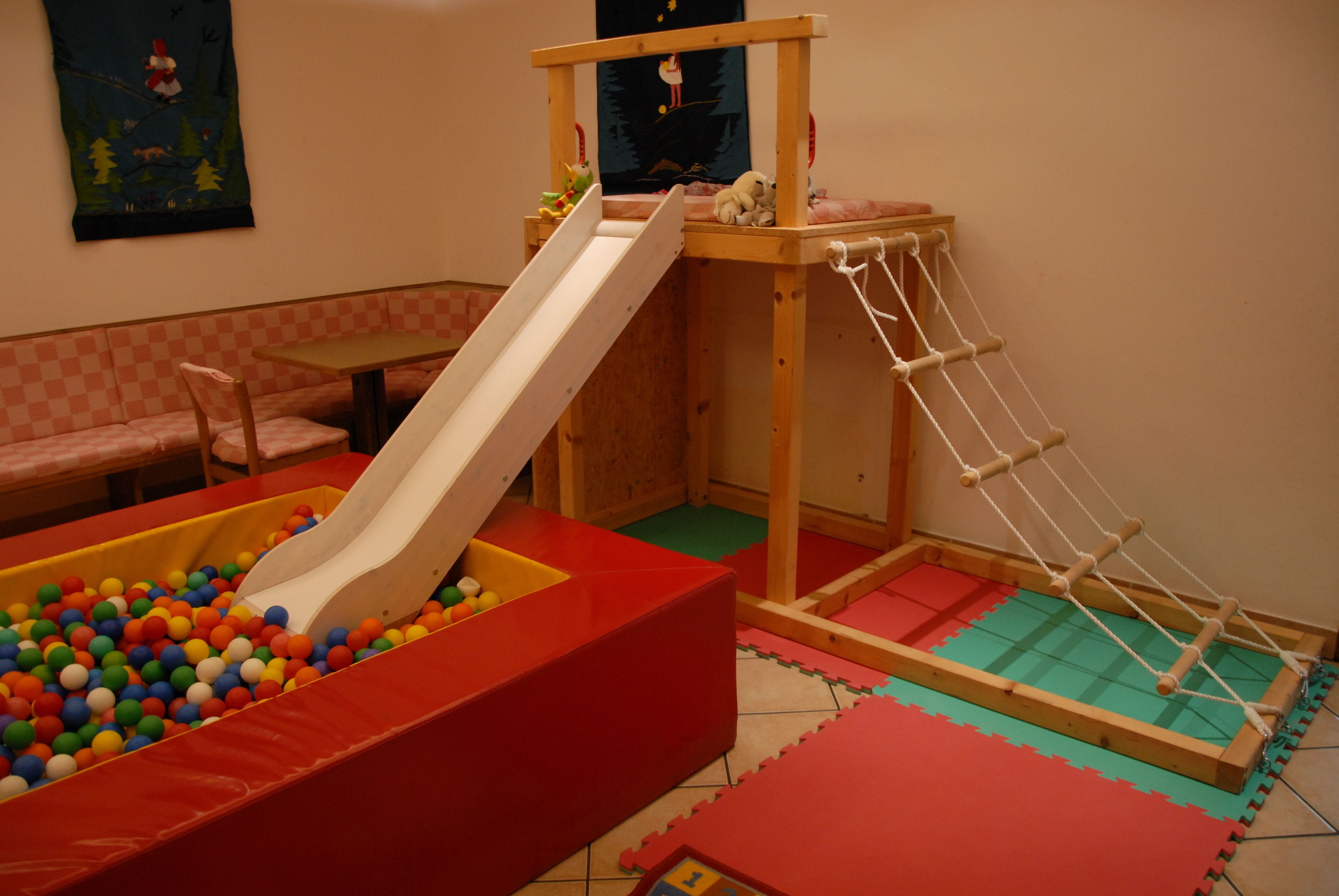 children’s play area – indoor