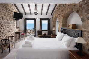 Double Room, Sea View | Minibar, individually decorated, individually furnished, free WiFi - Pablito House (Monemvasia)