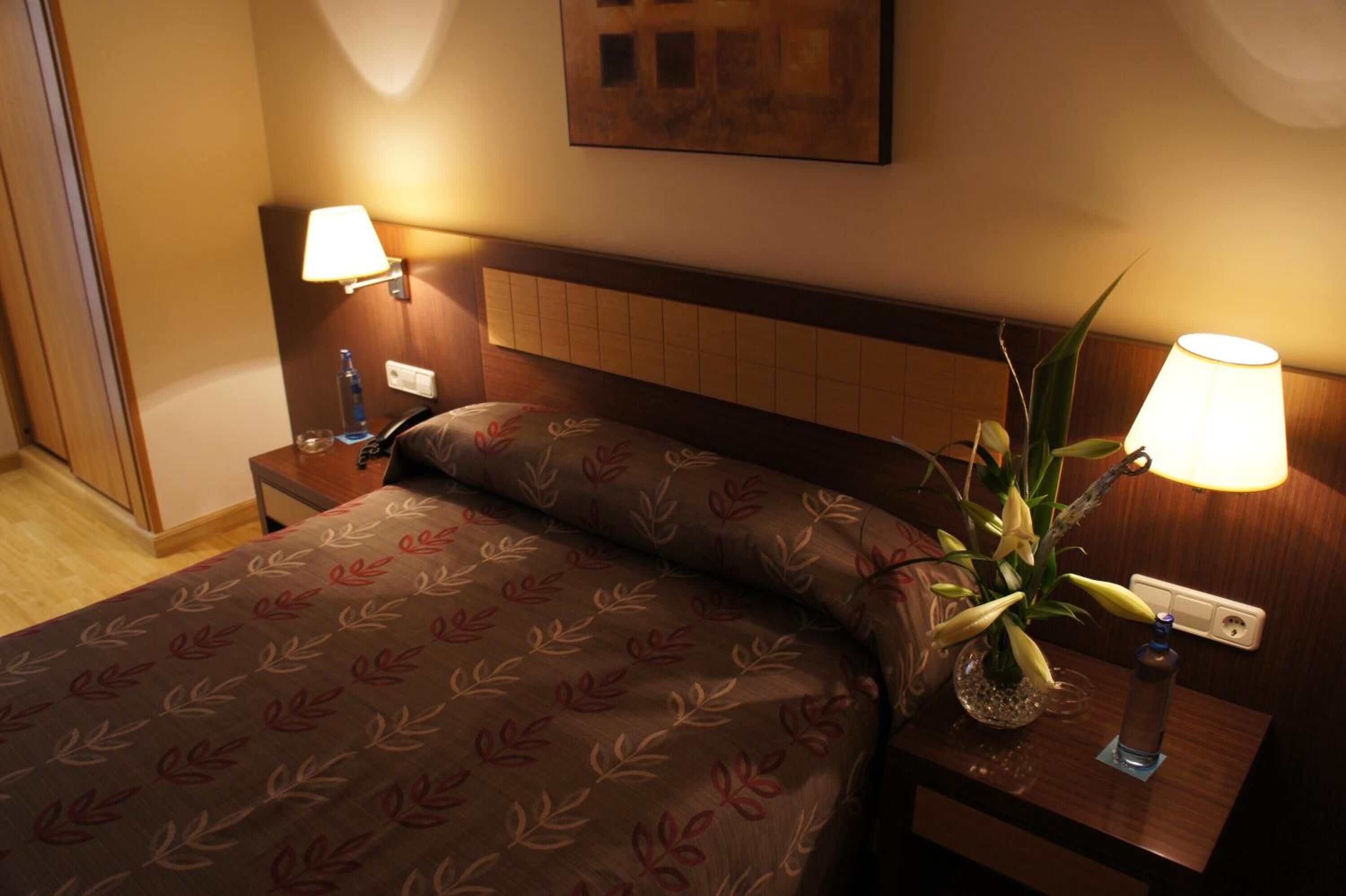 1 bedroom, premium bedding, in-room safe, desk