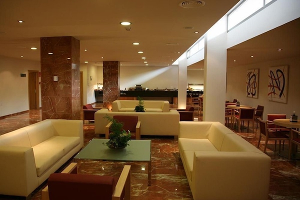 Área de estar no saguão