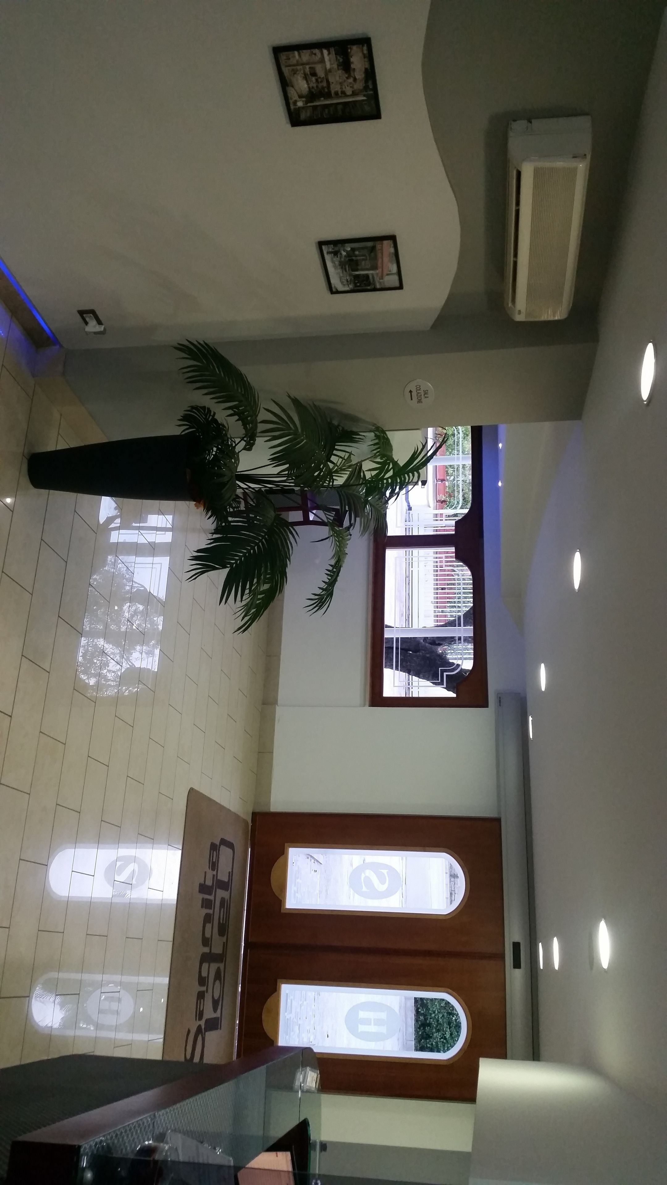 เคาน์เตอร์เช ็คอิน/เช็กเอาต์