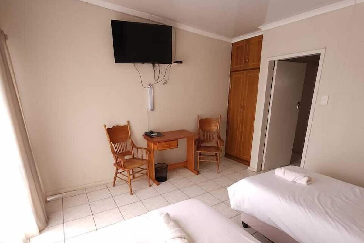 Standard 4 Sleeper Room | Peralatan tempat tidur premium, katil Select Comfort 