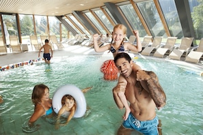 3 indoor pools, pool loungers