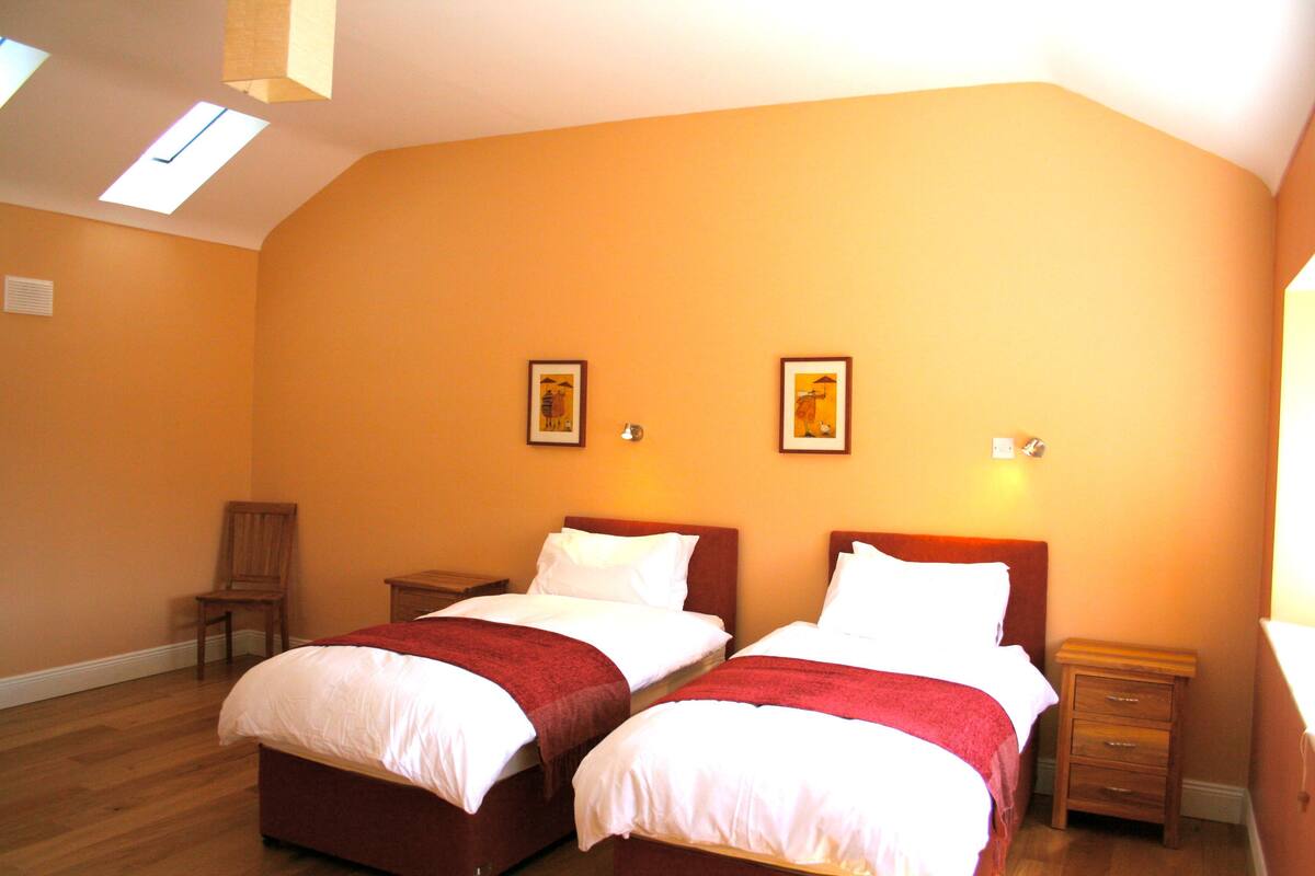 House, 2 Bedrooms, Courtyard View, Courtyard Area