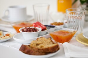 Daily continental breakfast for a fee - Hotel Viento10 (Córdoba)
