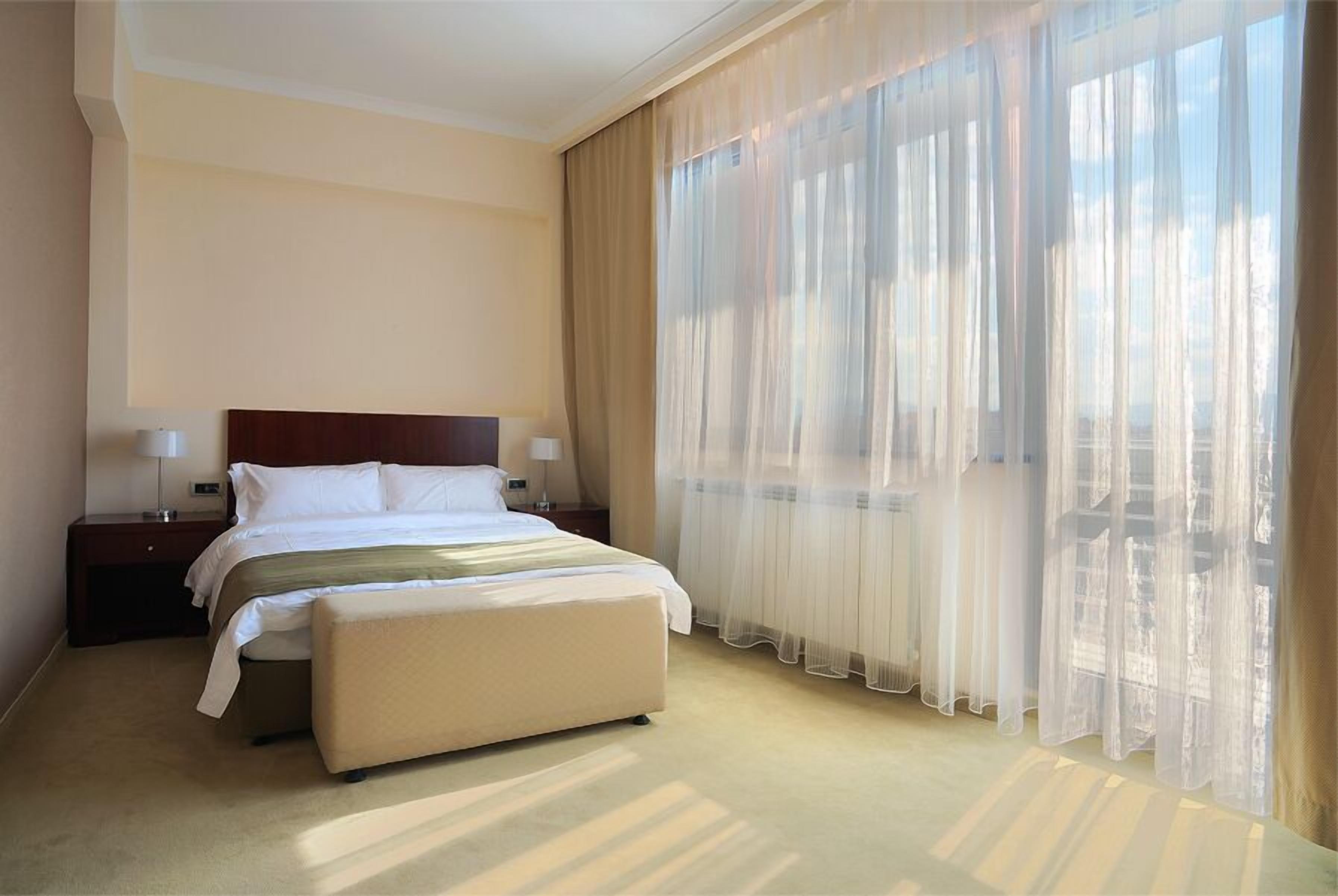 Down duvets, memory-foam beds, minibar, in-room safe