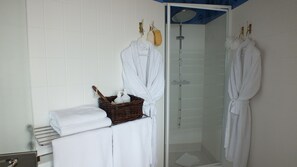 Bathroom - Le Beauséjour (Tregastel)