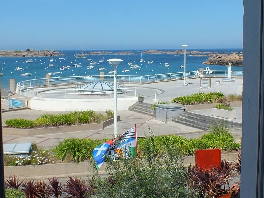 Vue depuis lâhĂ©bergement