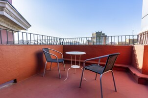 Down comforters, minibar, in-room safe, desk